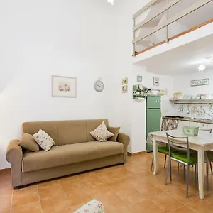  Apartamento Little House Inside Capo's Market Italia